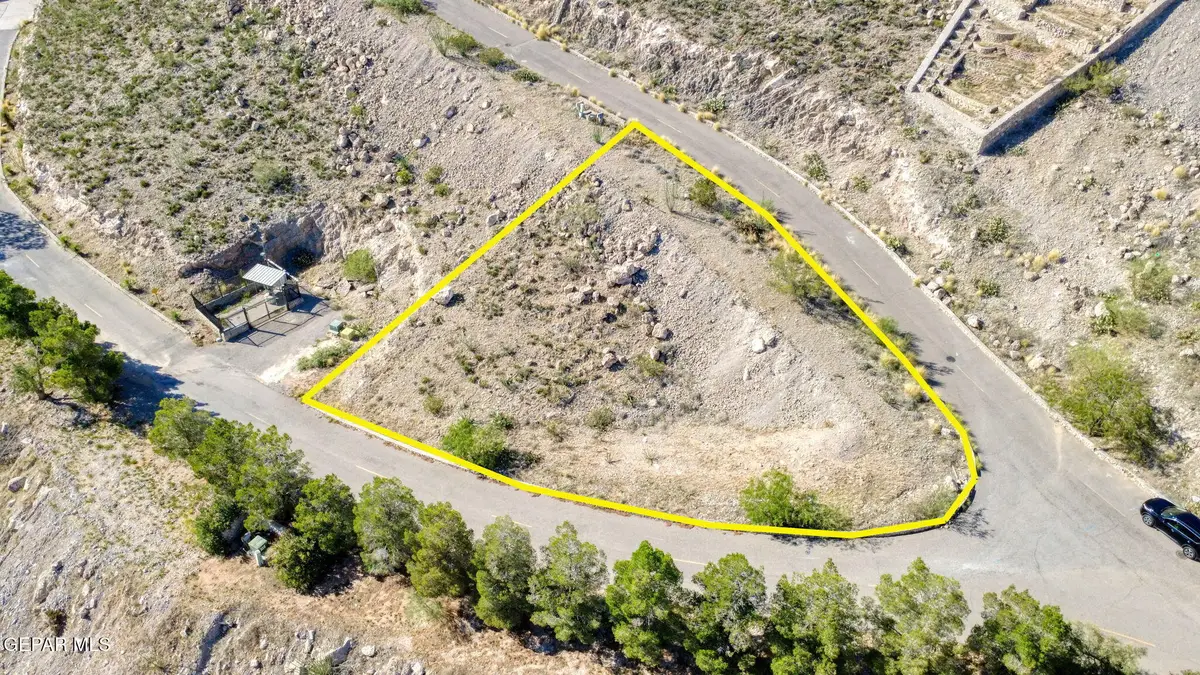17 Apache Crest Drive, El Paso, TX 79902 - #1