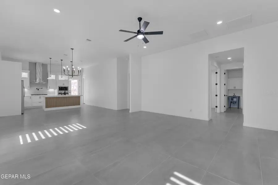 12829 Middlesbrough Avenue, Horizon City, TX 79928 - #3