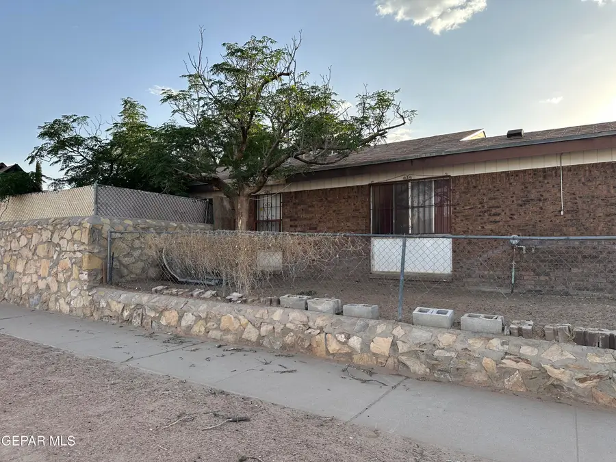 11760 John Polley Circle, El Paso, TX 79936 - #3
