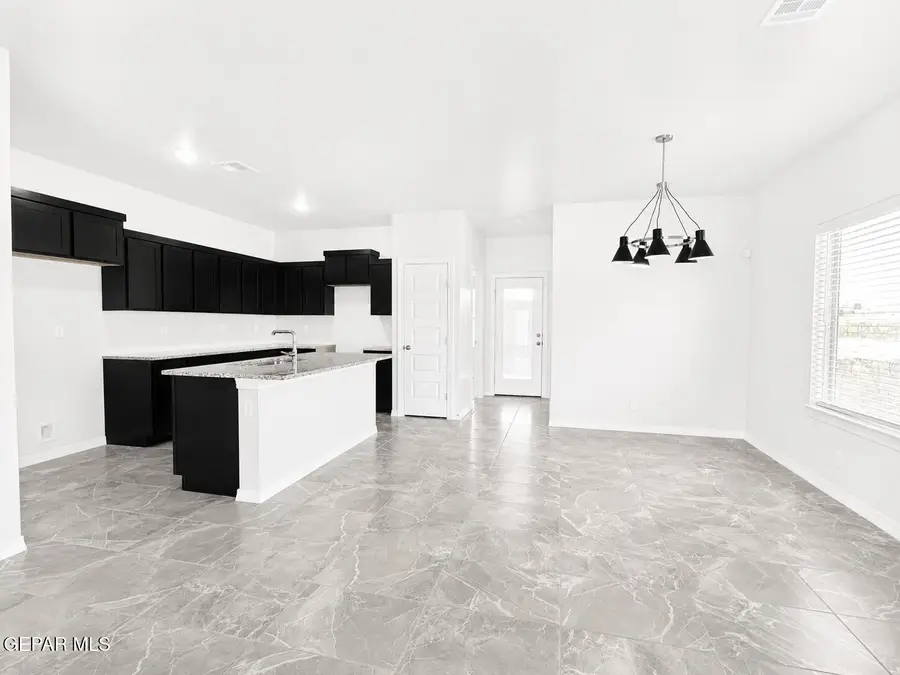 922 Andrew Arroyos Drive, Socorro, TX 79927 - #3