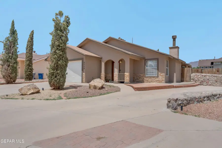 5758 Castle Way, El Paso, TX 79932 - #3