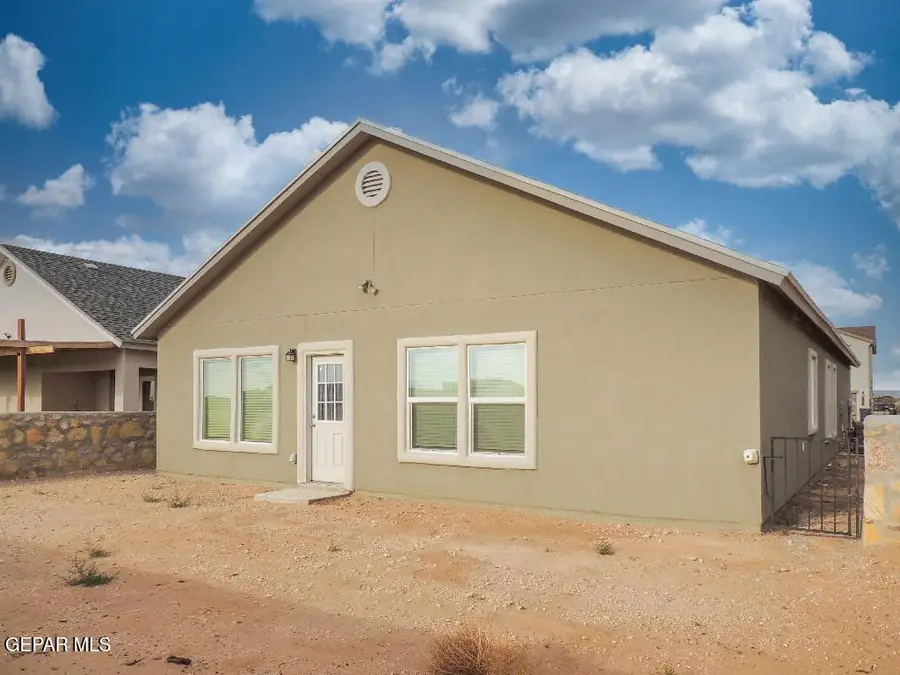 1017 Summer Lake Street, Horizon City, TX 79928 - #3