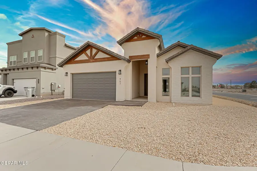 962 Keenland Avenue, El Paso, TX 79932 - #2