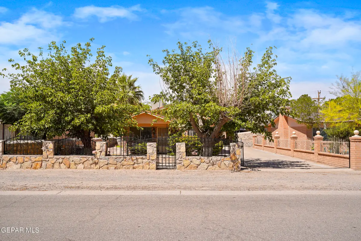 404 NE H Avenue, Fabens, TX 79838 - #1