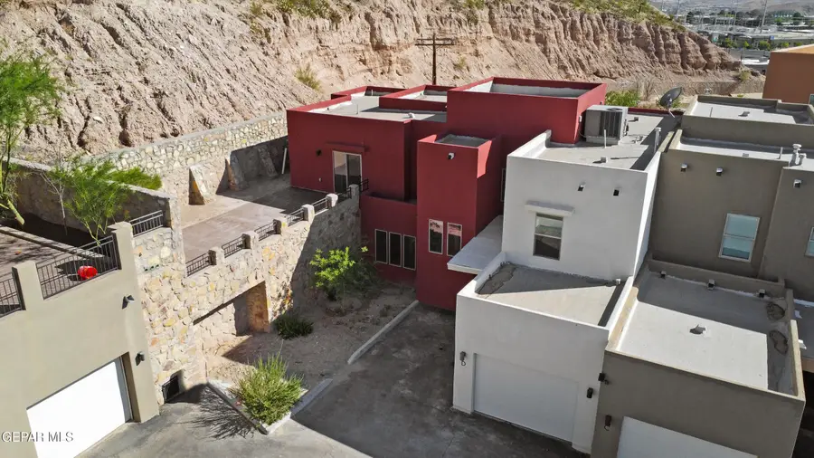 4000 Camelot Heights Drive #D, El Paso, TX 79902 - #2