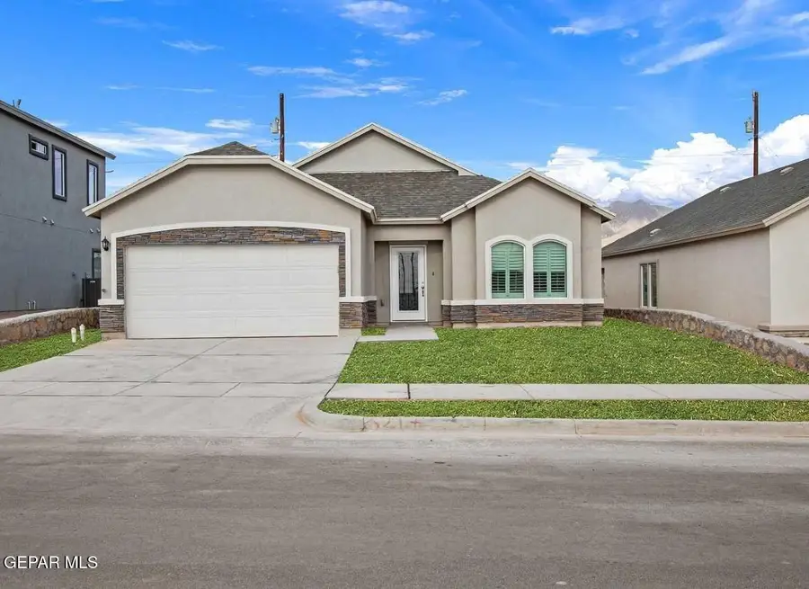 425 Cliff Thomas Avenue, Clint, TX 79836 - #2