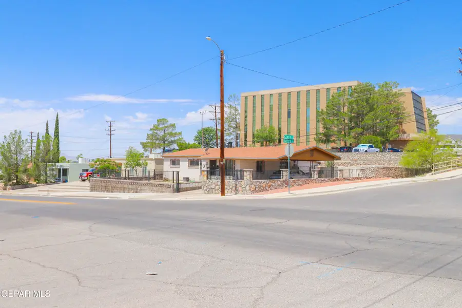 945 N Clark Drive, El Paso, TX 79905 - #2
