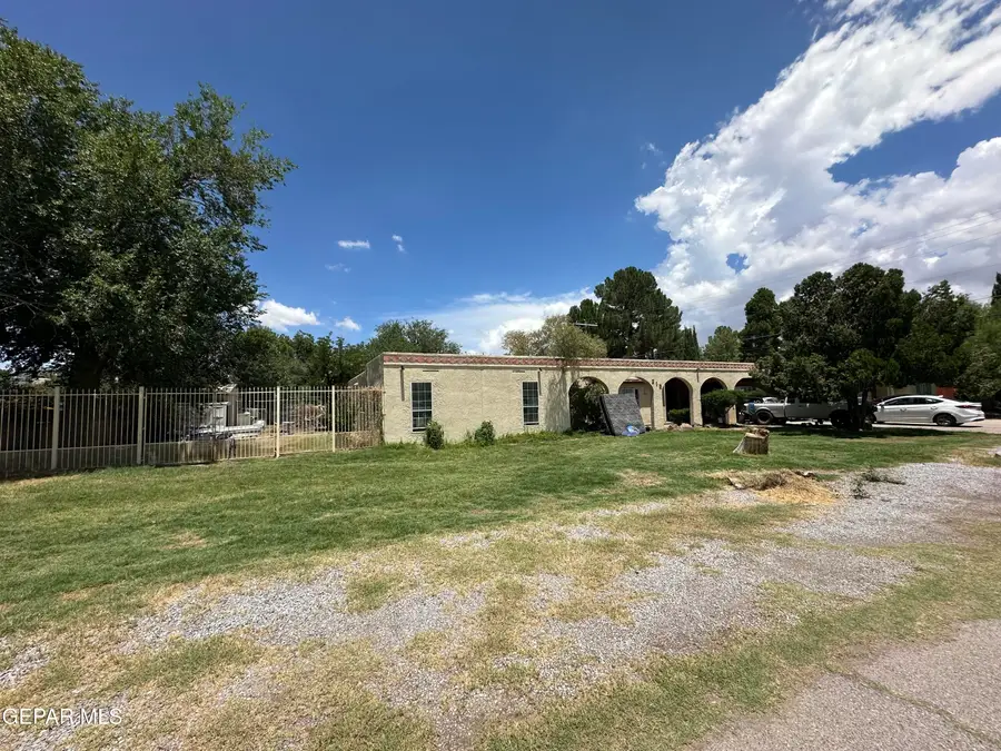 215 Hermosa Lane, El Paso, TX 79922 - #2