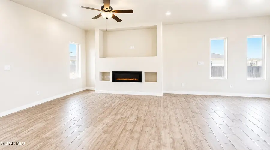 13873 Sky Harbor Avenue, El Paso, TX 79928 - #3
