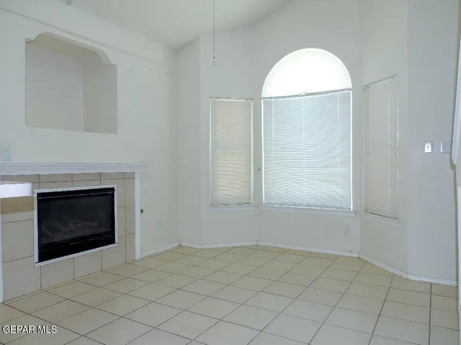 12174 Royal Woods Drive, El Paso, TX 79936 - #3