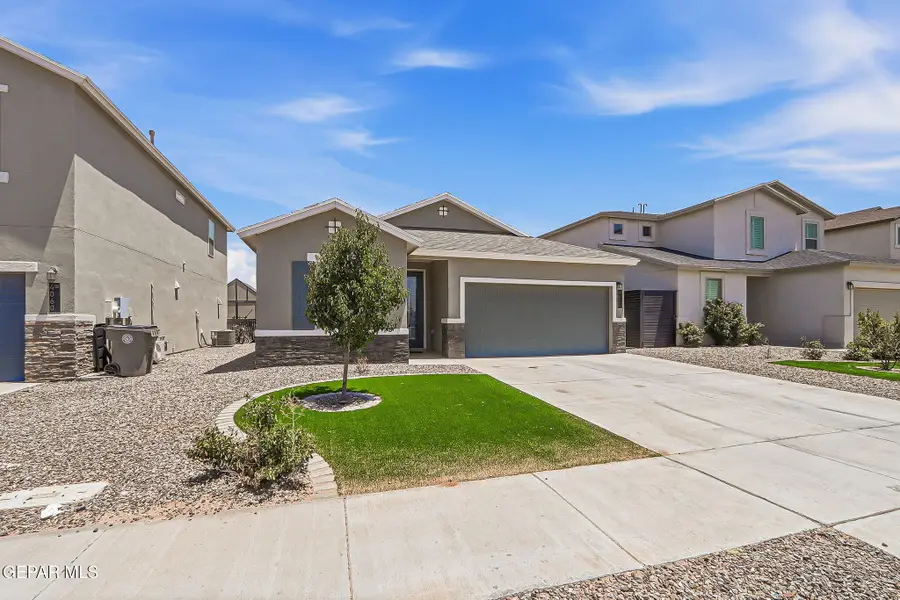 4056 Desert Nomad Drive, El Paso, TX 79938 - #3