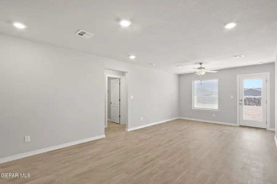 1049 Victor Mendoza Sr Way, Horizon City, TX 79928 - #3