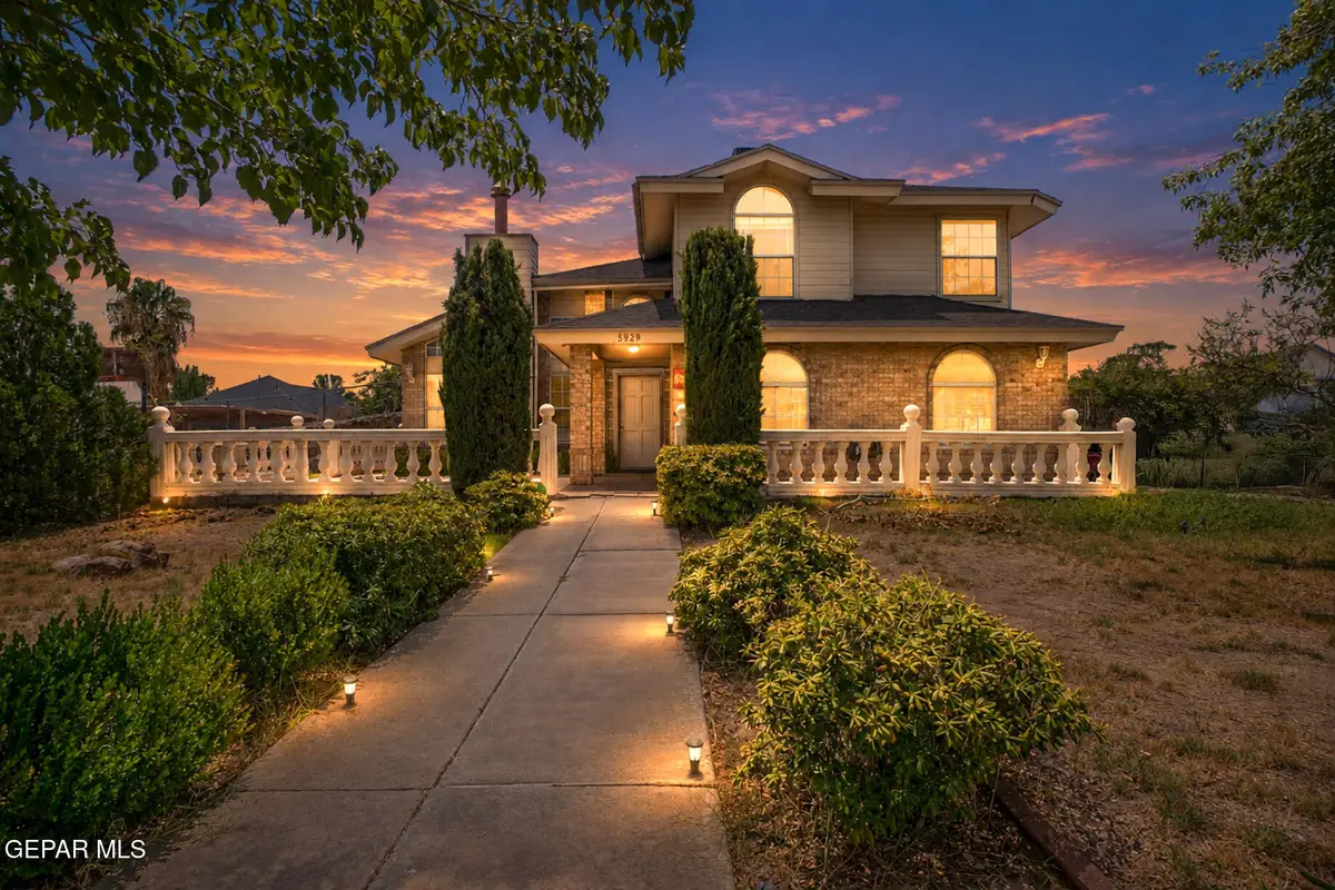 5920 W Valley Circle, El Paso, TX 79932 - #1
