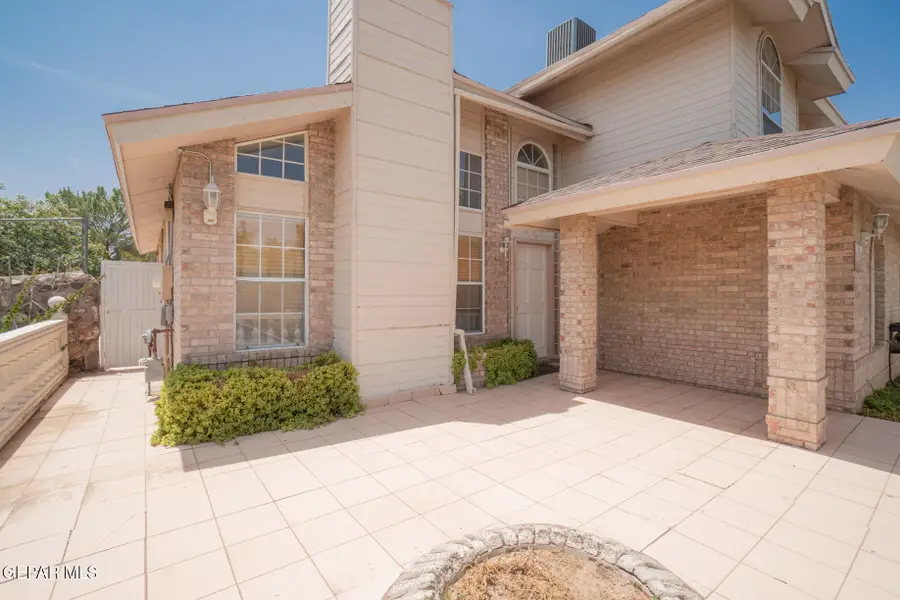 5920 W Valley Circle, El Paso, TX 79932 - #3