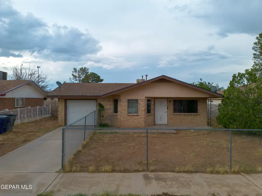 10832 Sapphire Street, El Paso, TX 79924 - #2