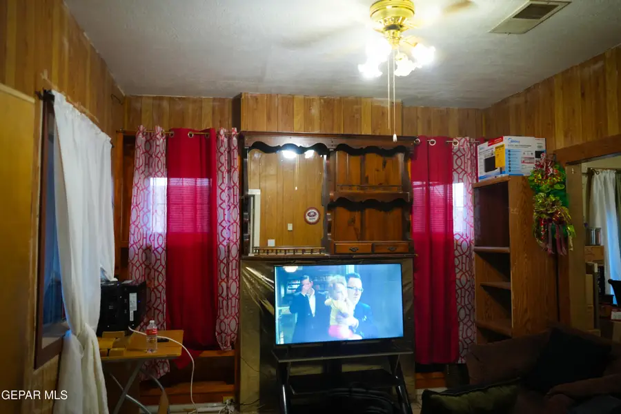 3320 Hamilton Avenue, El Paso, TX 79930 - #3