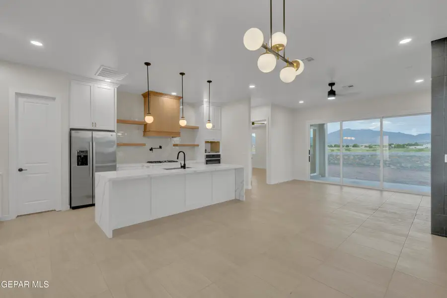 6004 Mohegan Sun Street, El Paso, TX 79932 - #2