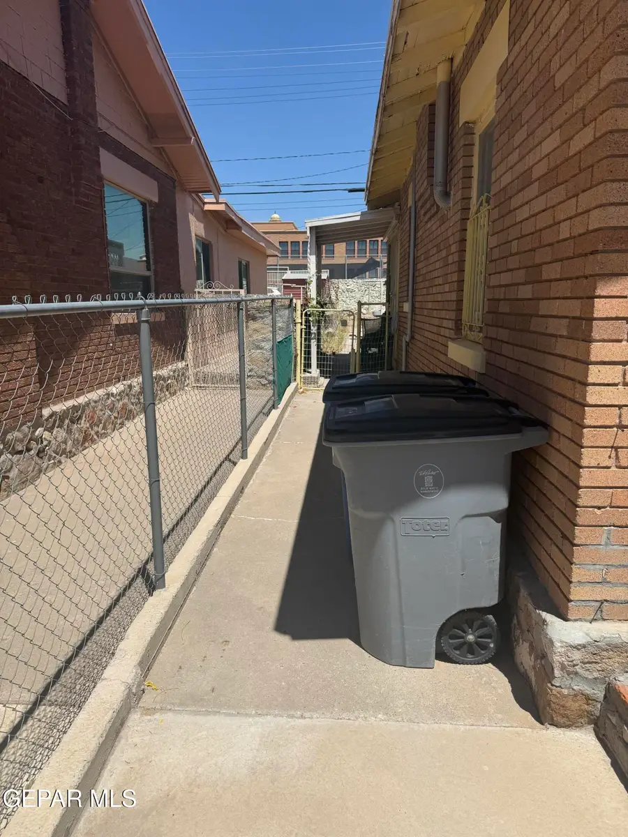 3515 Altura Avenue, El Paso, TX 79930 - #3