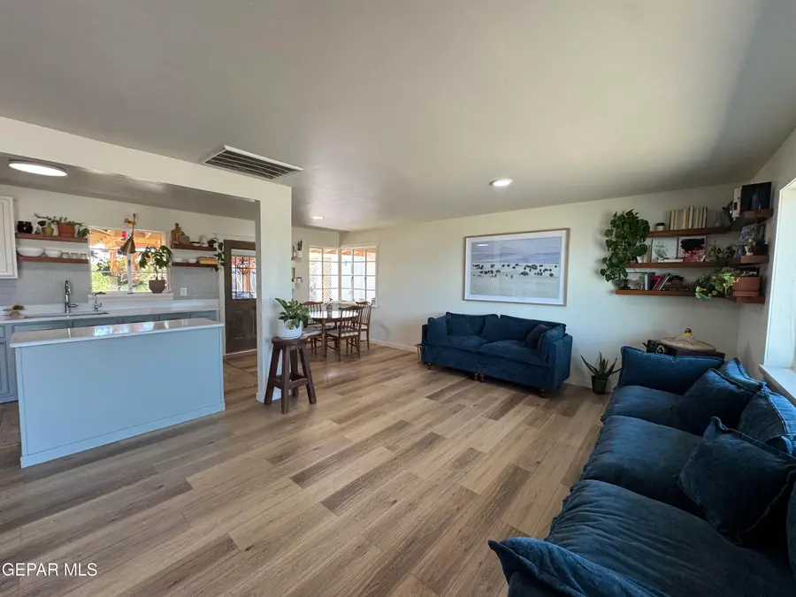 3614 Titanic Avenue, El Paso, TX 79904 - #3