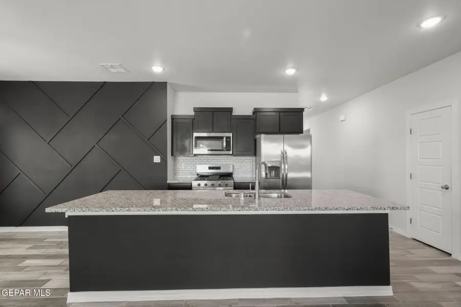 1024 Summer Lake Street, El Paso, TX 79928 - #3