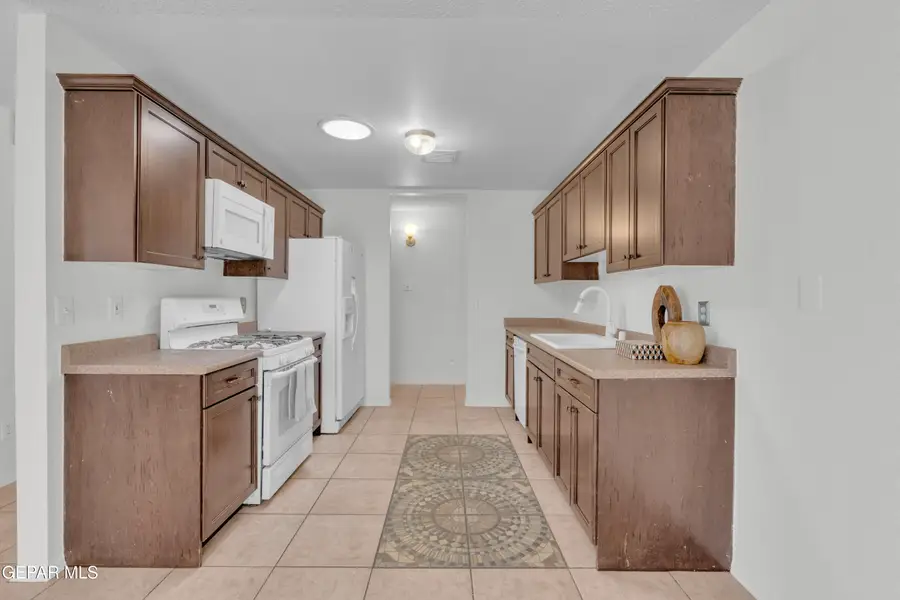 12512 Robert David Drive, El Paso, TX 79938 - #3