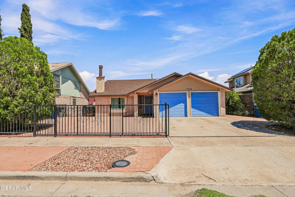 10936 Ernie Banks Drive, El Paso, TX 79934 - #1