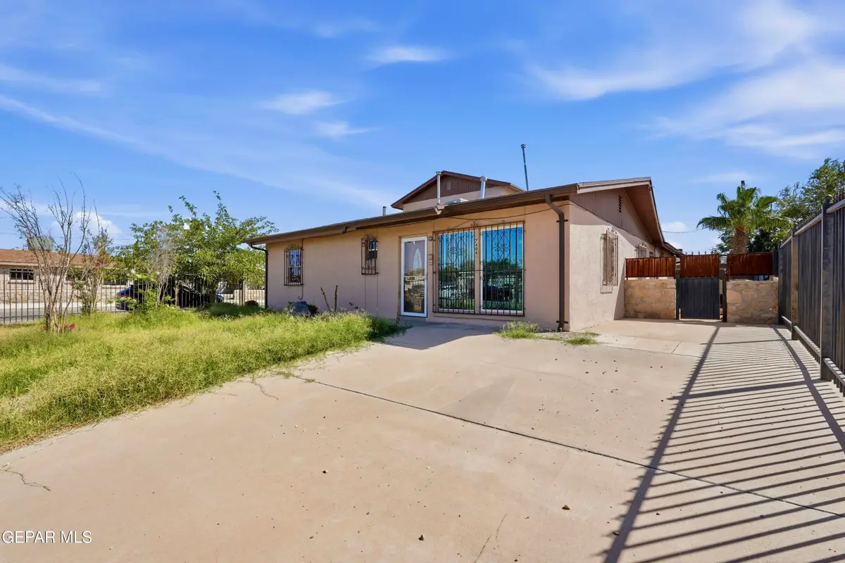 7404 Mimosa Avenue, El Paso, TX 79915 - #1