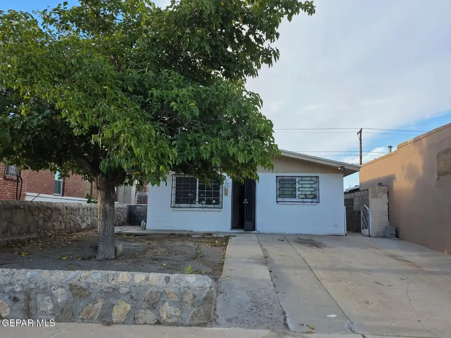 3219 Sacramento Avenue, El Paso, TX 79930 - #2