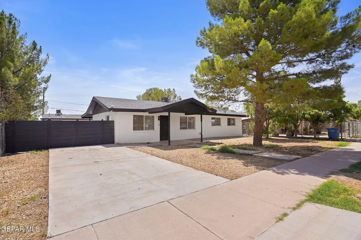 10736 Donna Marie Drive, Socorro, TX 79927 - #1
