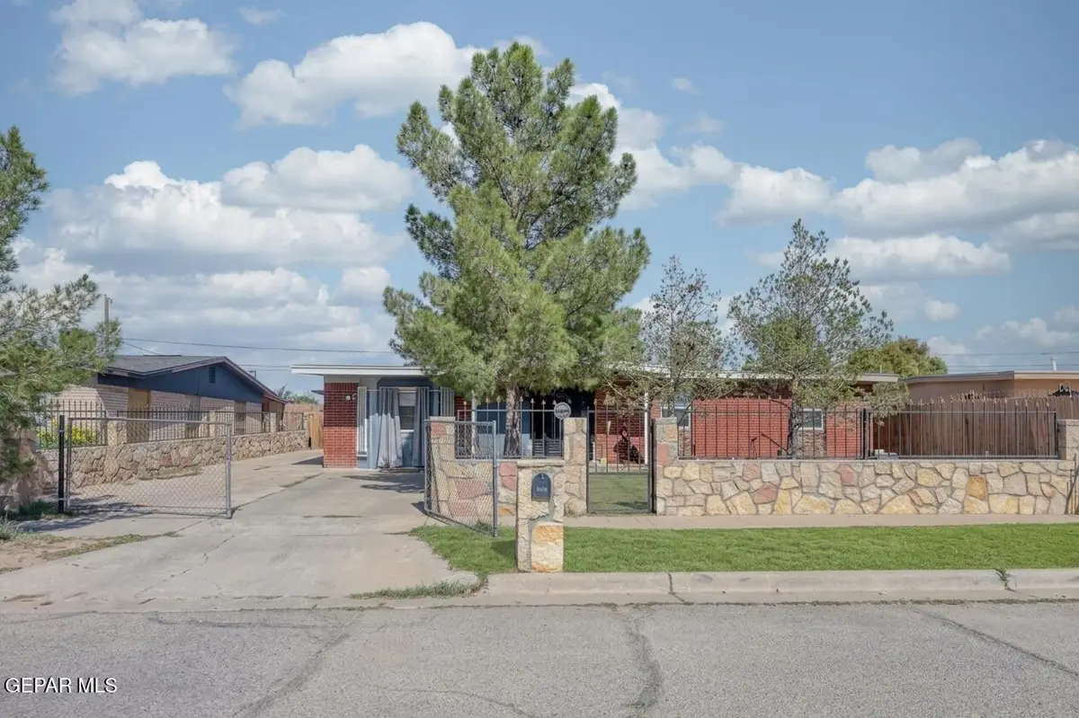 8860 Buena Park Drive, El Paso, TX 79907 - #1
