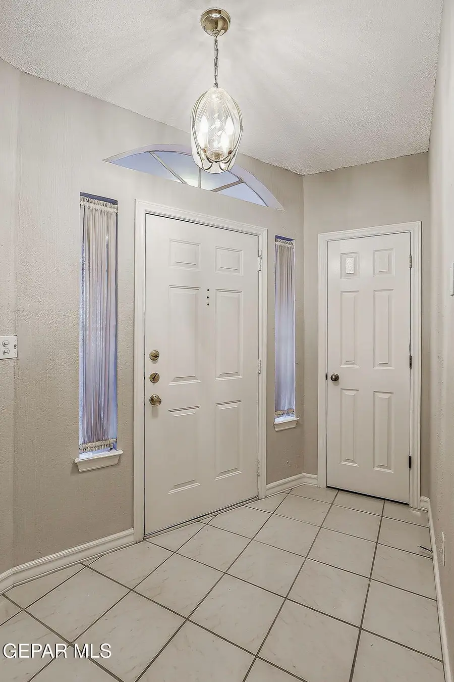 4701 Excalibur Drive #B, El Paso, TX 79902 - #3