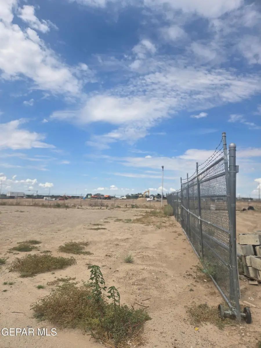 7660 Doniphan Drive, Canutillo, TX 79835 - #2