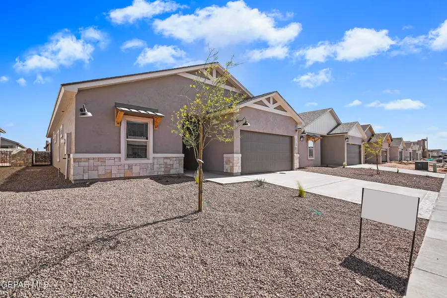 605 Paseo De La Reina Street, El Paso, TX 79928 - #2