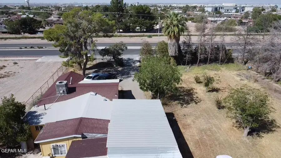 9743 Alameda Avenue, Socorro, TX 79927 - #3