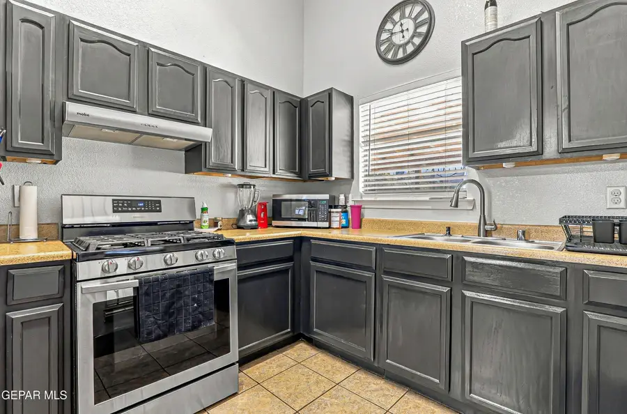 14328 Puentecillas Drive, Horizon City, TX 79928 - #3