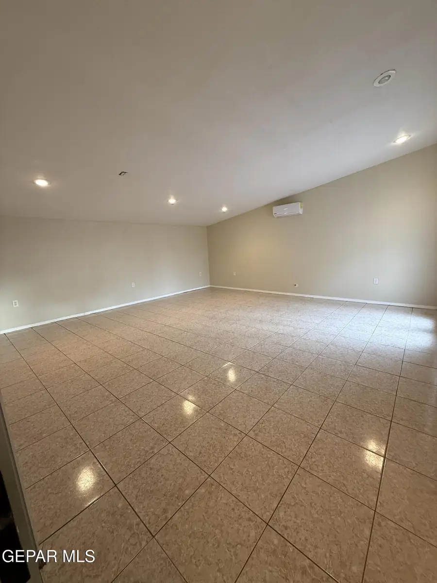 13464 Sunset Hills Drive, El Paso, TX 79928 - #2