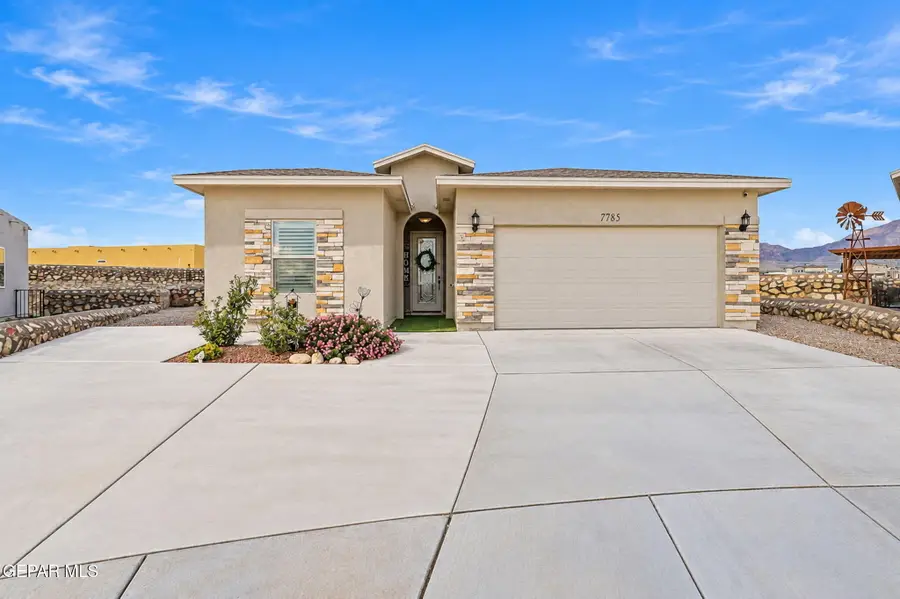 7785 Enchanted Falcon Lane, El Paso, TX 79911 - #2