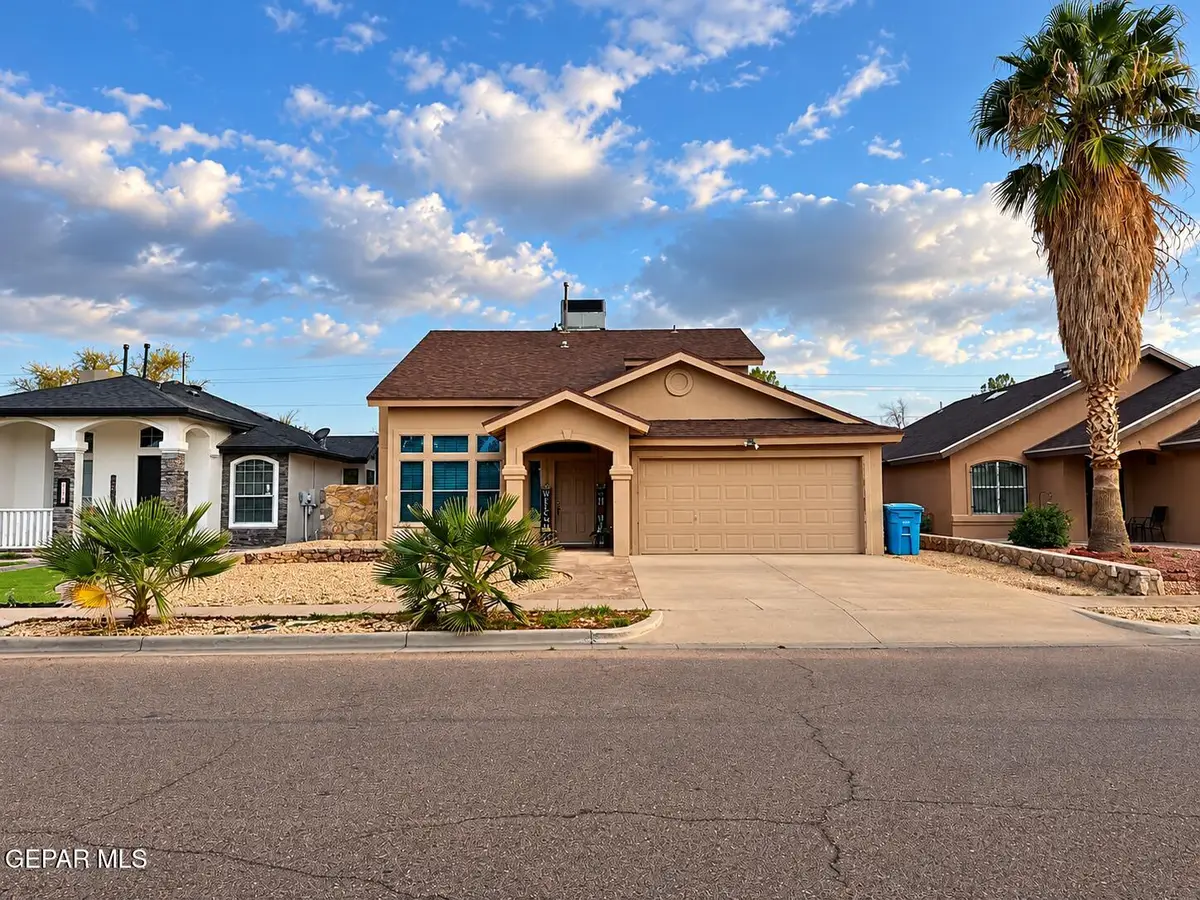 10200 Montreal Circle, Socorro, TX 79927 - #1