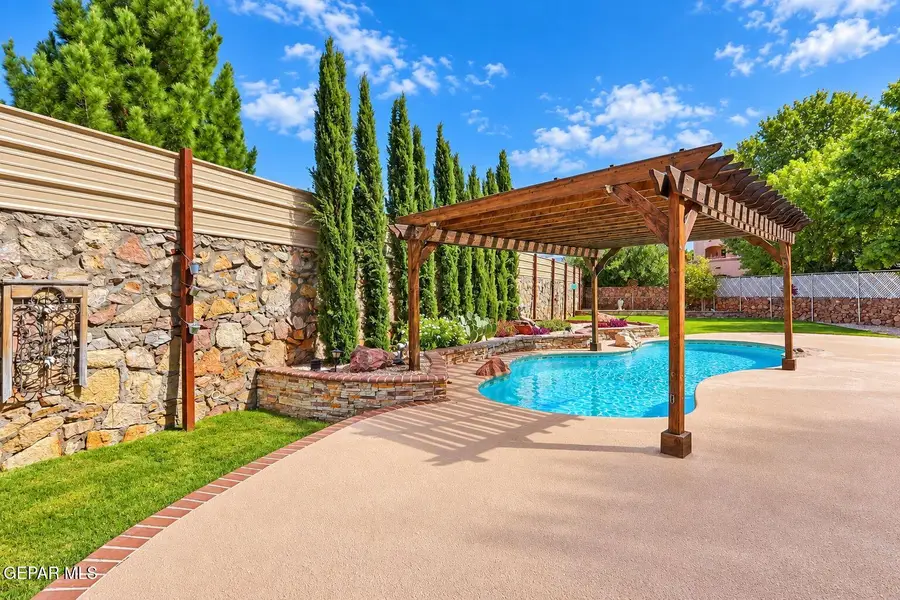 6154 Via De Los Arboles, El Paso, TX 79932 - #2