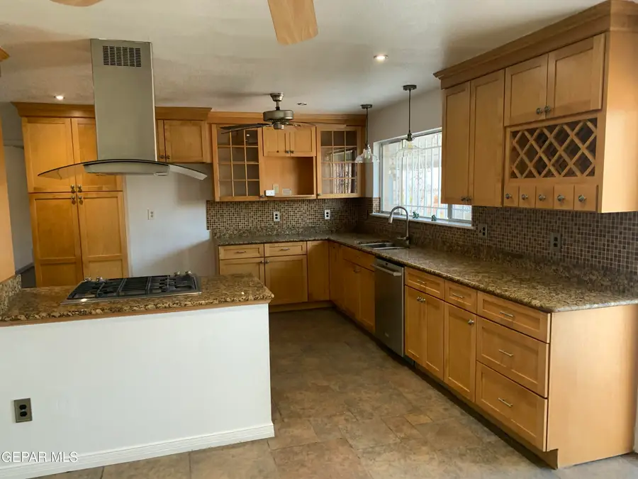 10137 Honolulu Drive, El Paso, TX 79925 - #3