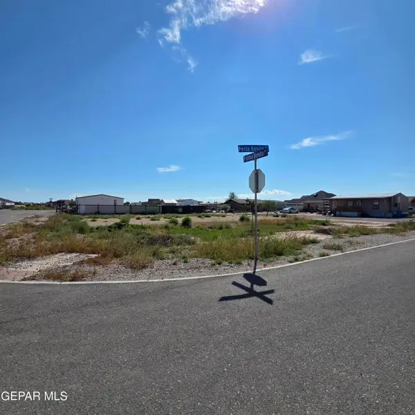 360 Perla Bonita Road, Clint, TX 79836