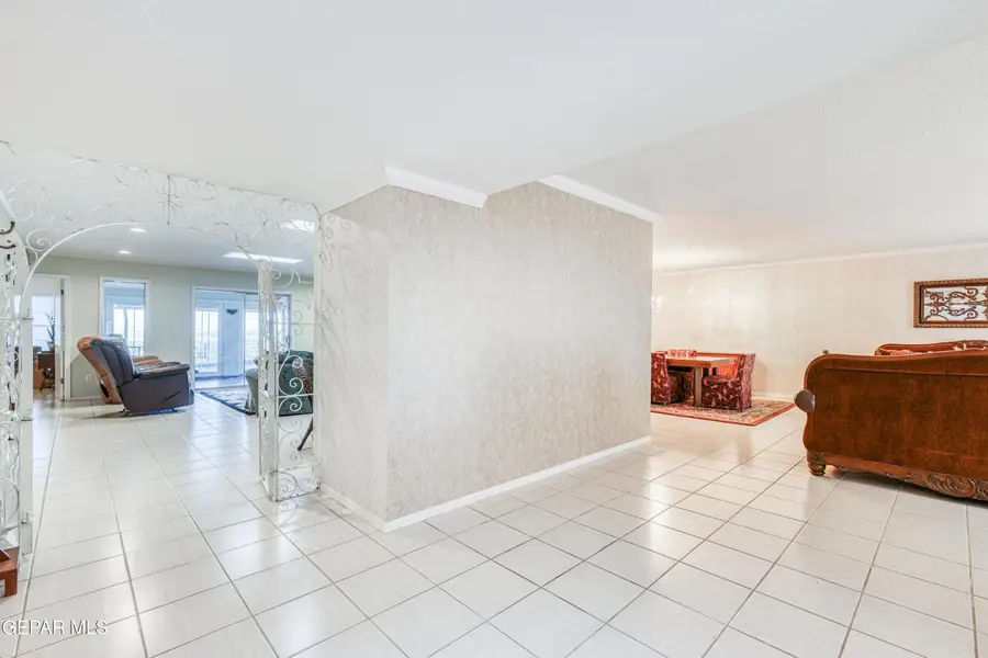 6204 Llano Way, El Paso, TX 79904 - #2