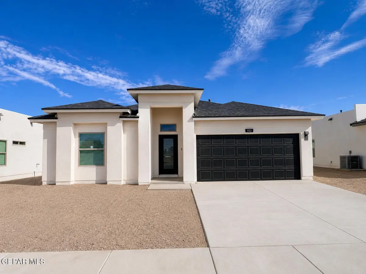 902 Andrew Arroyos, Socorro, TX 79927 - #1