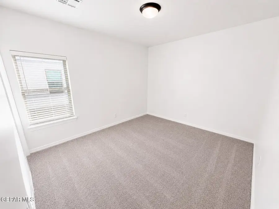902 Andrew Arroyos, Socorro, TX 79927 - #3