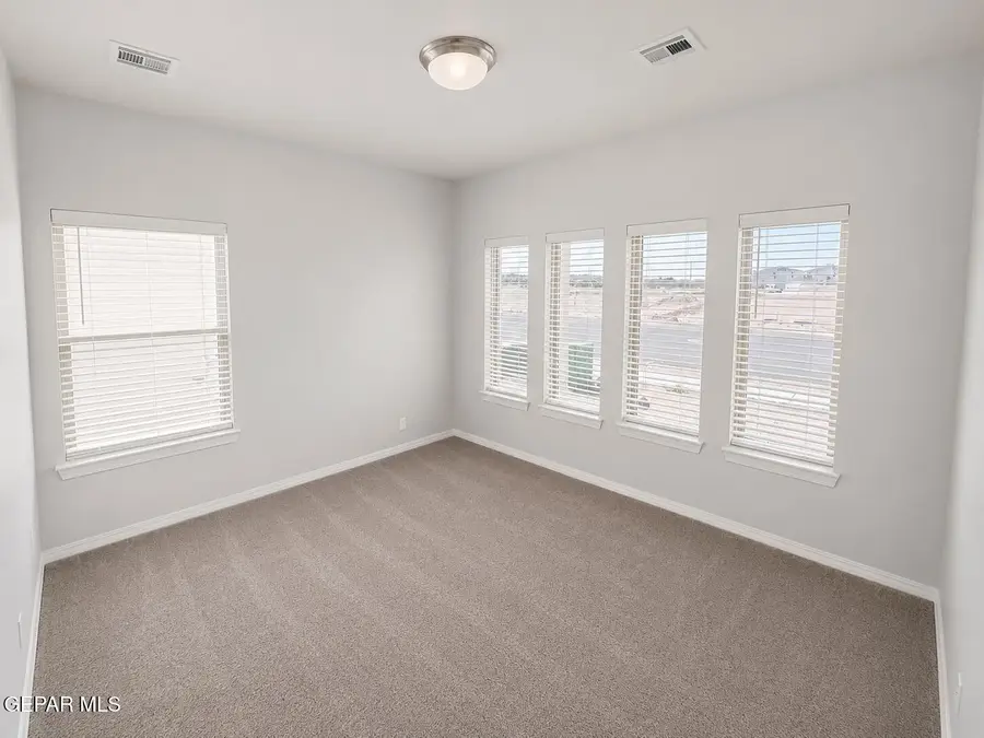 898 Andrew Arroyos, Socorro, TX 79927 - #2