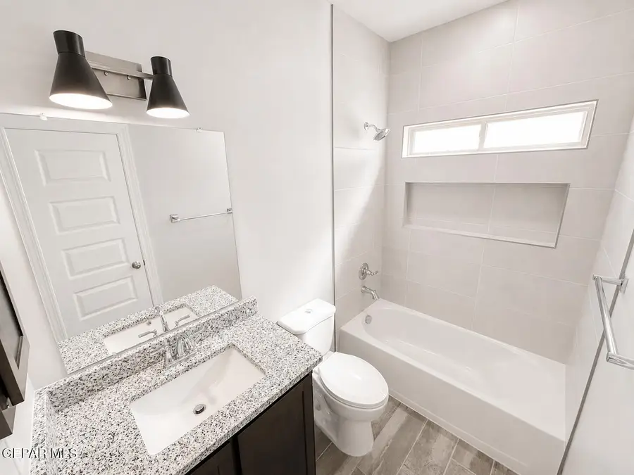 898 Andrew Arroyos, Socorro, TX 79927 - #3