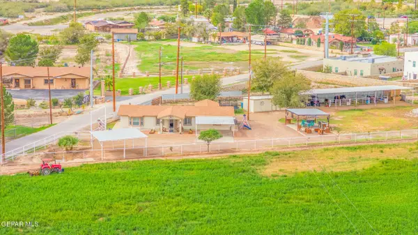 605 Bovee Road, Socorro, TX 79927