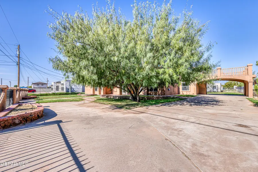 209 Williams Street, Clint, TX 79836 - #3