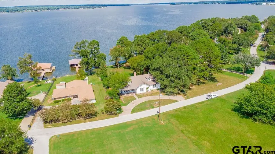 21997 Blue Water Rd, Chandler, TX 75758 - Image #2