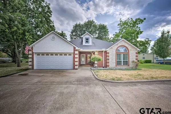 150 Redondo Dr, Gun Barrel City, TX 75156